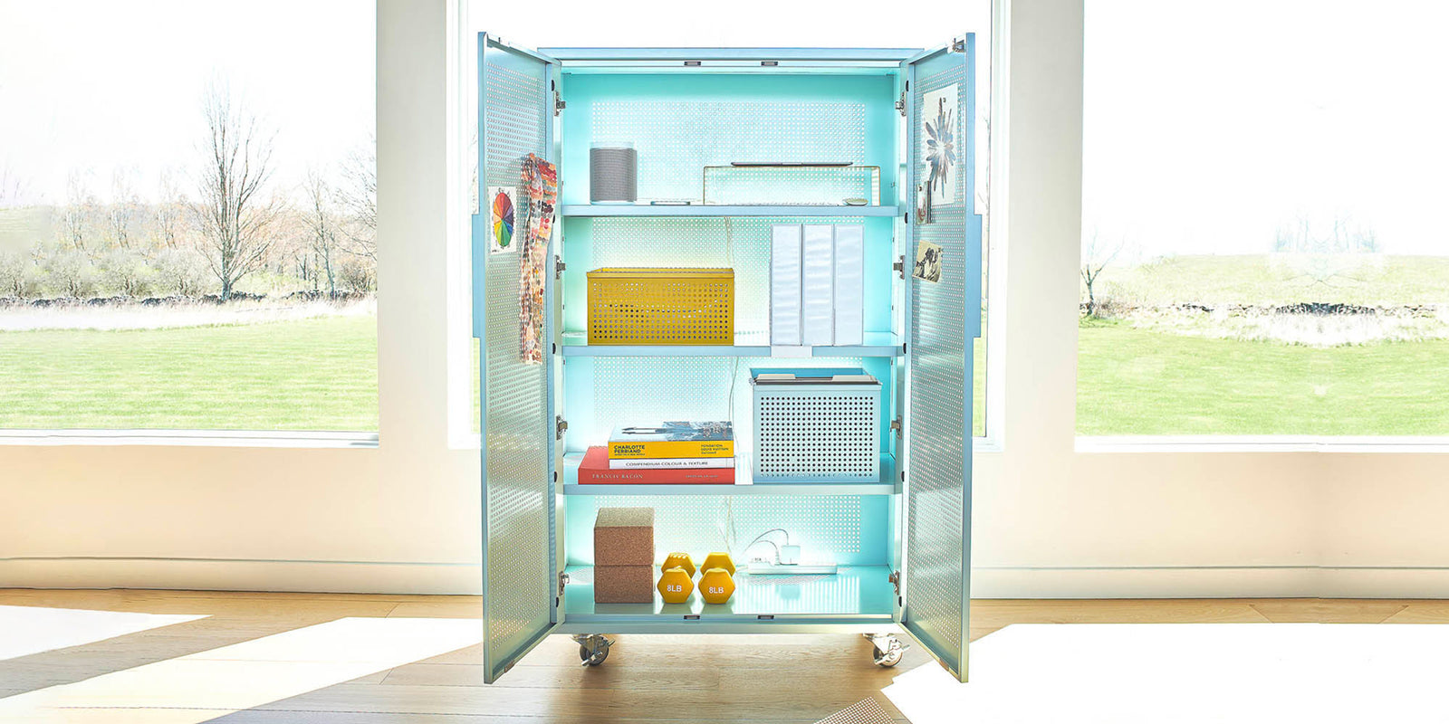 Active Duty assistant fresh mint with open doors